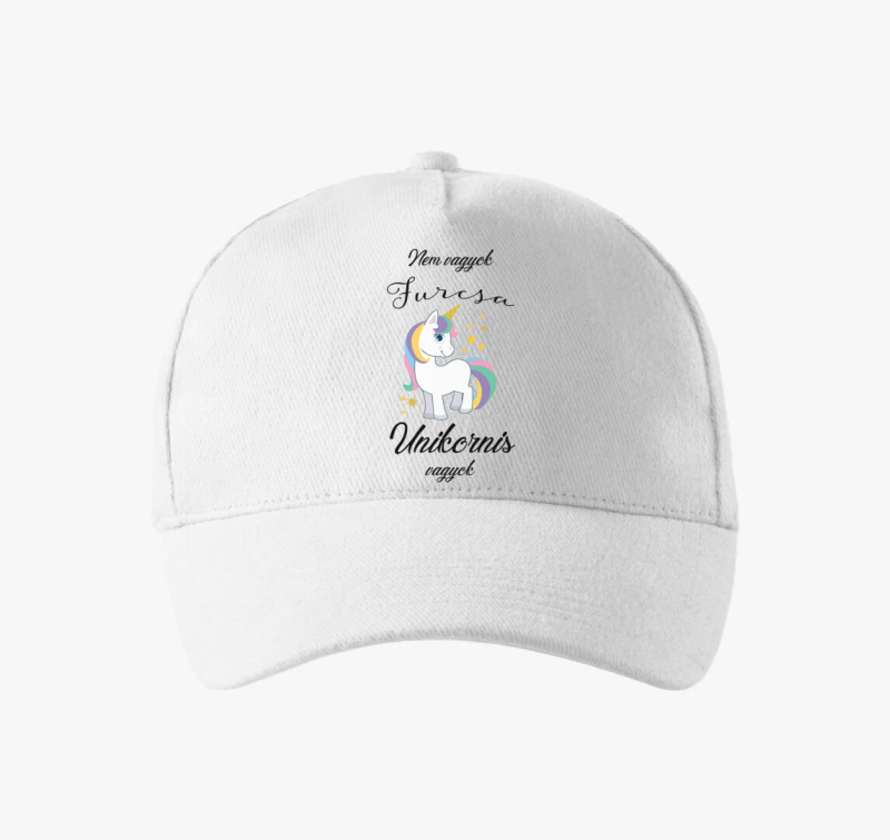 Ne sem furcsa, unikornis sem bejzbolska kapa