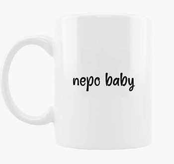 nepo baby feliratos skodelica