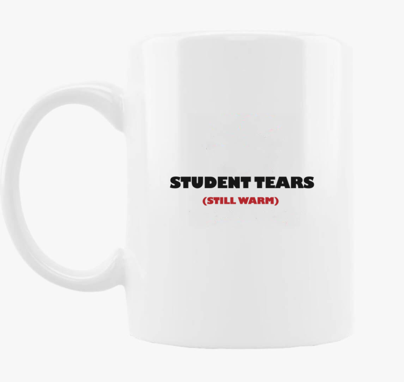 student tears warm skodelica