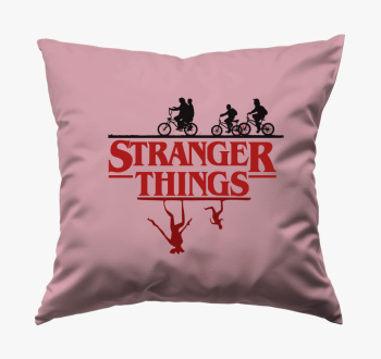 Stranger Things 3 sziluett blazina