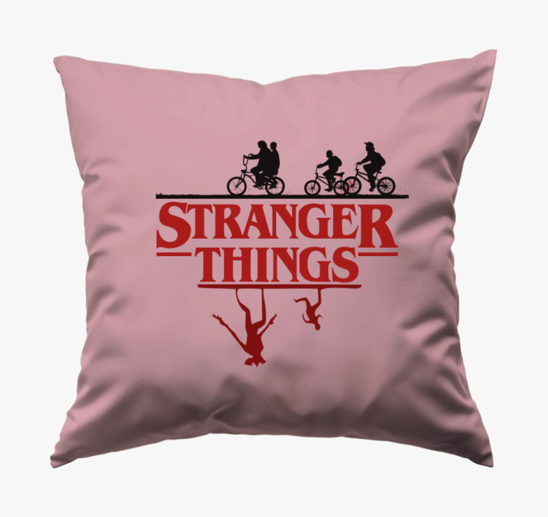 Stranger Things 3 sziluett blazina