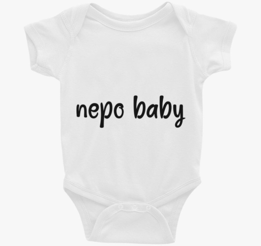 nepo baby feliratos majica