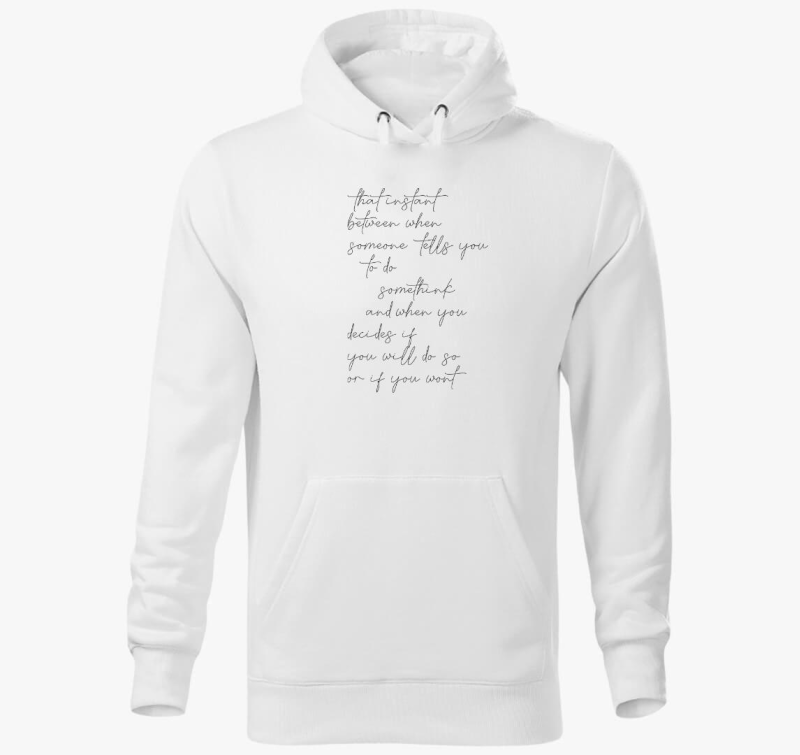 Feliratos pulover s kapuco