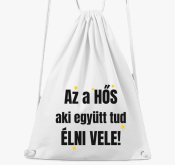 aki tud vele nahrbtnik