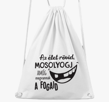 kratek. Mosolyogj megvannak fogaid nahrbtnik