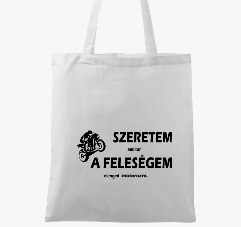 Szeretem amikor elenged motorozni