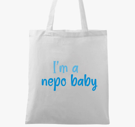 I'm nepo baby (modra) felirato...